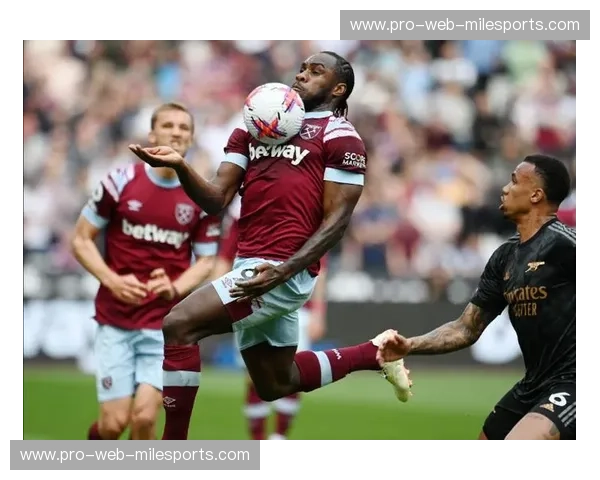 铁锤帮远征西雅图：一场跨越大洋的足球狂欢，谁将主宰绿茵场？